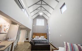 Crisp Guest Rooms